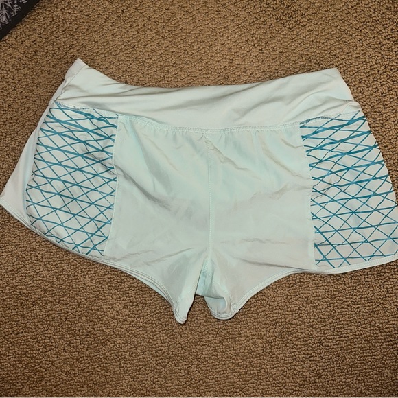 NIKE AND UNDER ARMOUR RUNNING SHORTS BUNDLE - Picture 11 of 16